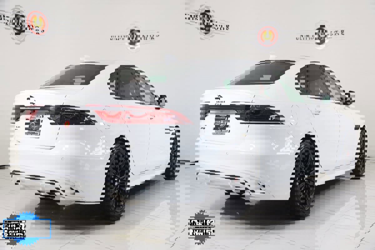 Used 2023 Jaguar XF R-Dynamic SE image 3