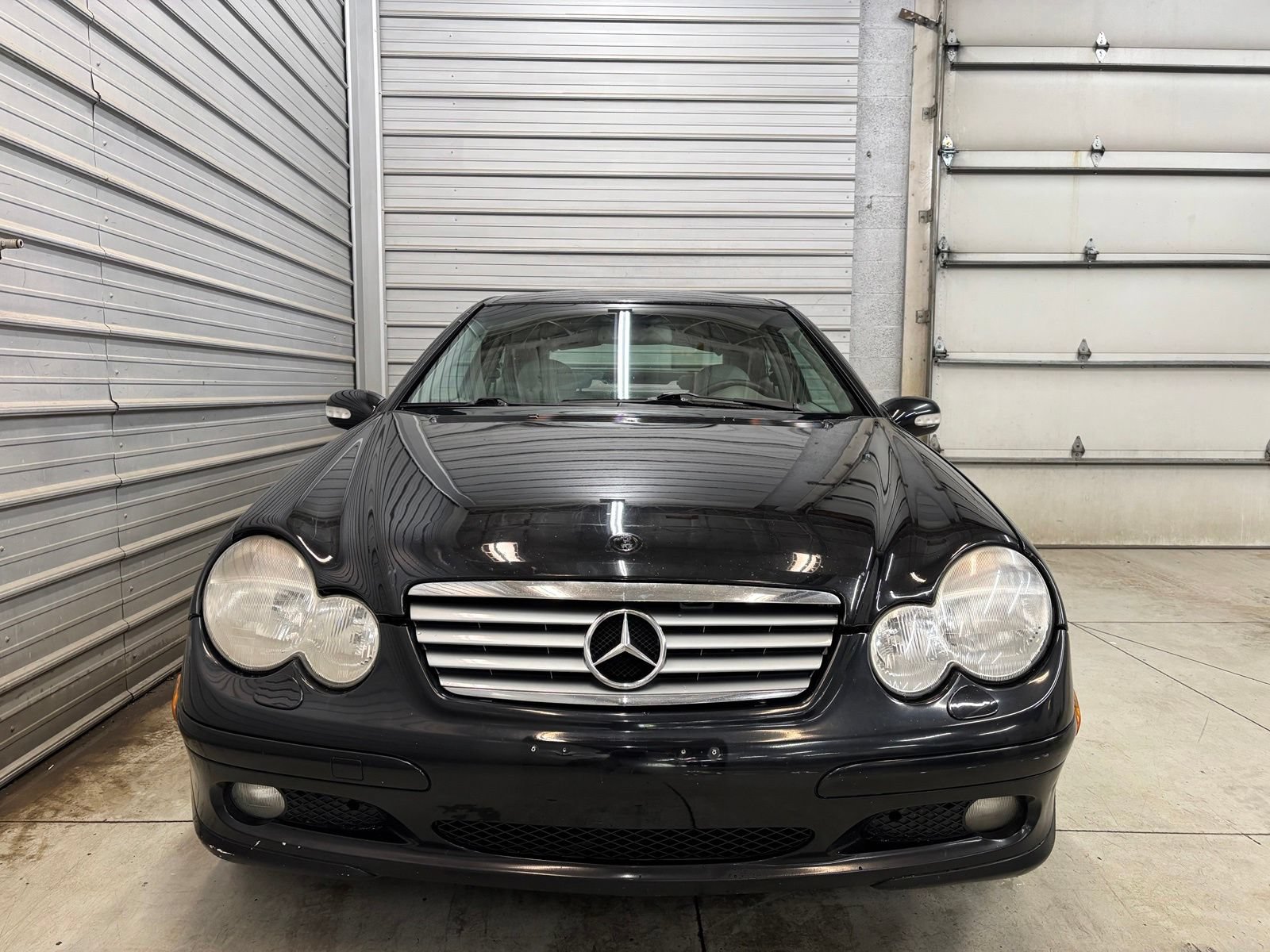 Used 2002 Mercedes-Benz C 230 Coupe image 2