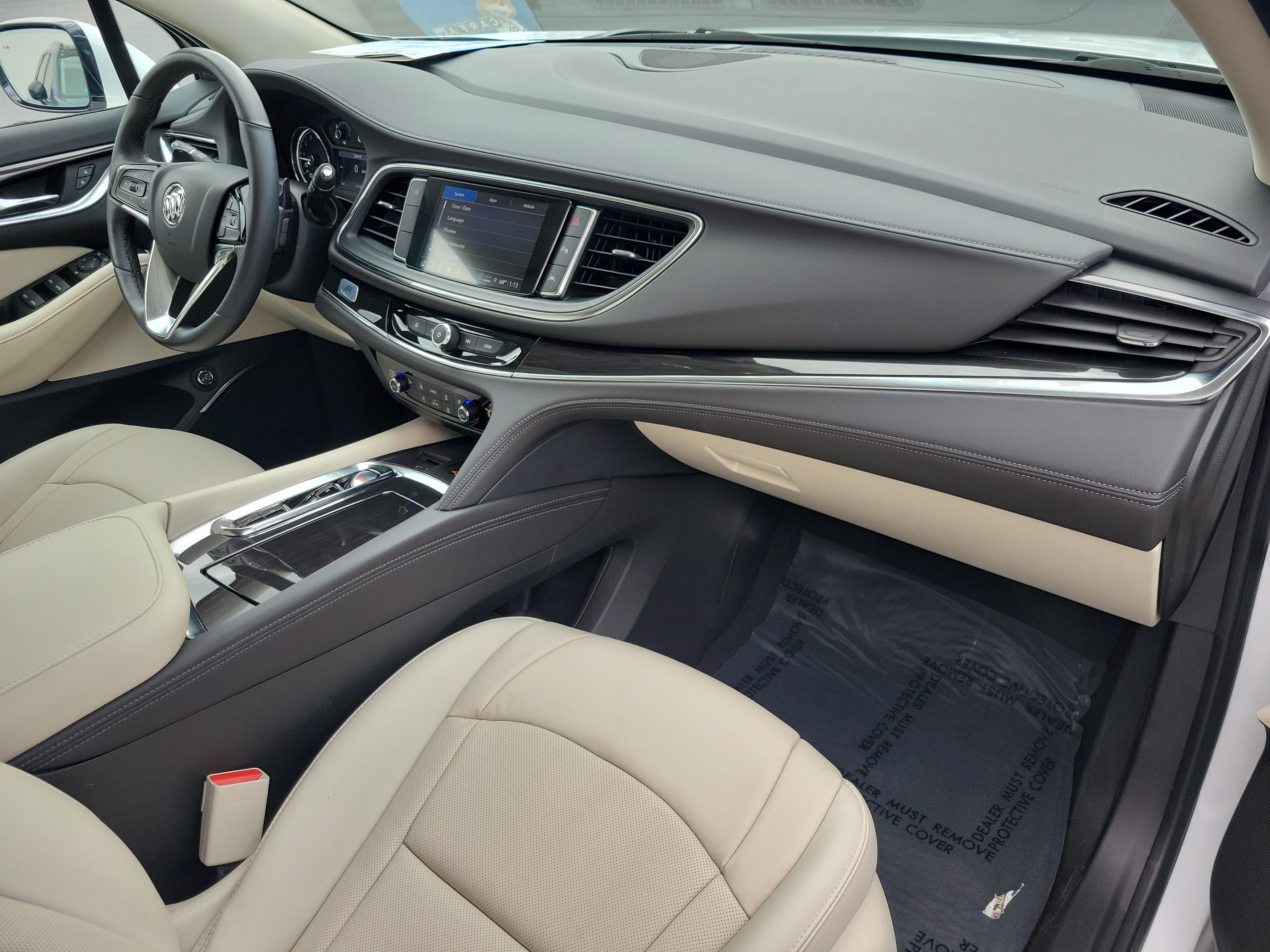 Used 2024 Buick Enclave Essence image 11