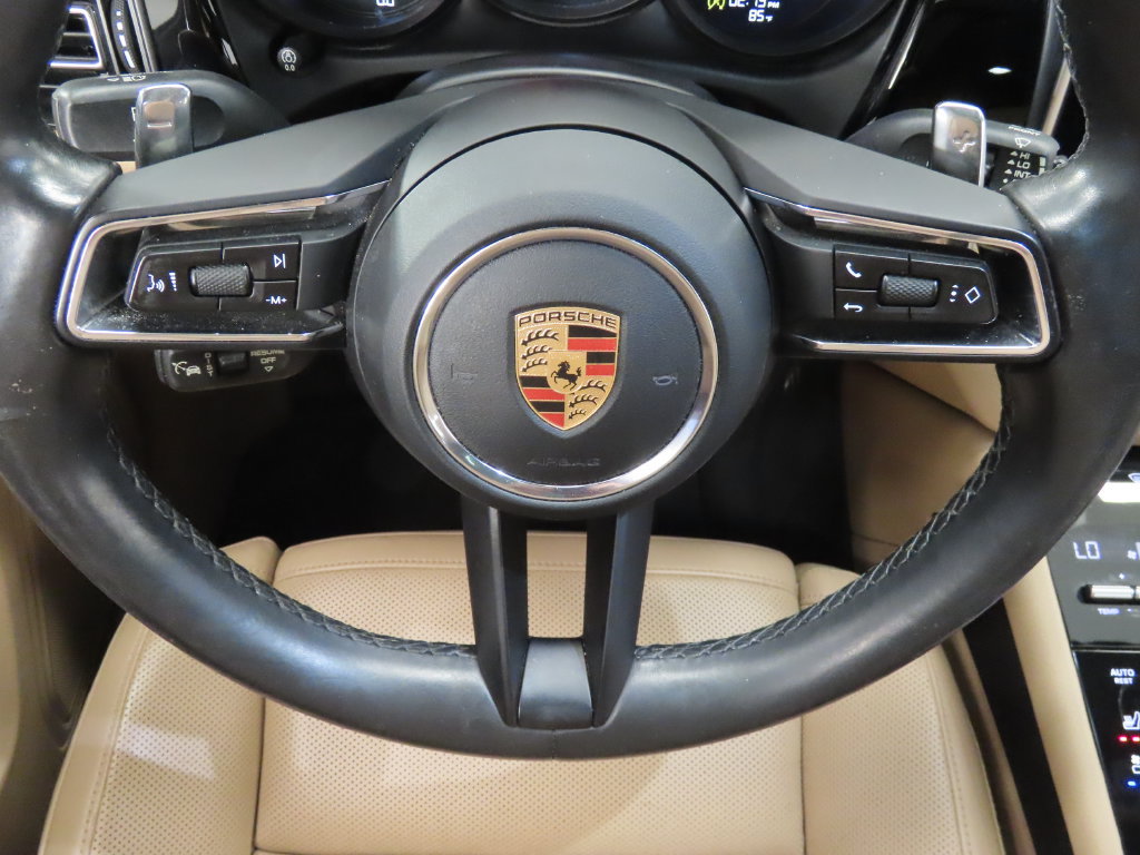 Certified 2023 Porsche Macan AWD/4WD image 18