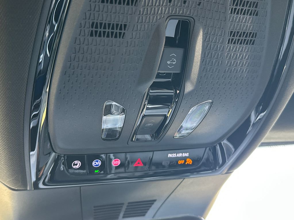 Used 2024 Cadillac Lyriq Sport image 34