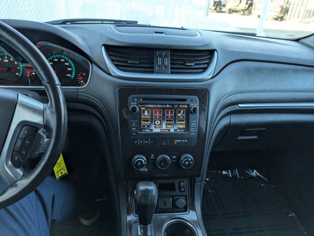 Used 2015 Chevrolet Traverse LT w/ Style and Technology Package image 3