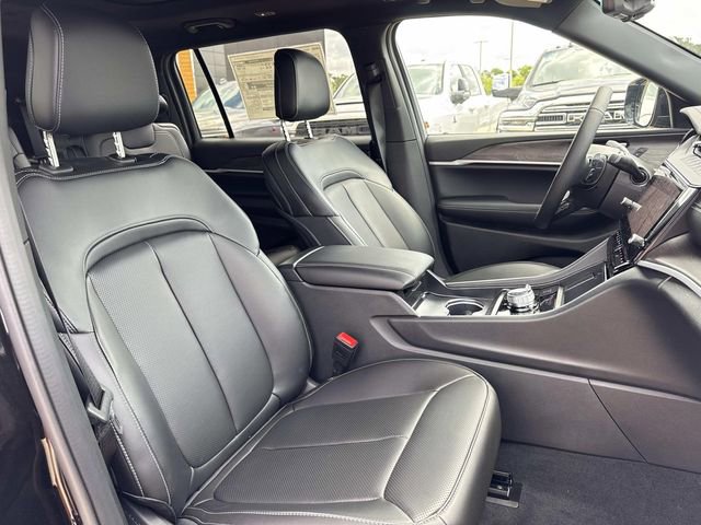 New 2026 Jeep Grand Cherokee L Limited AWD/4WD image 12