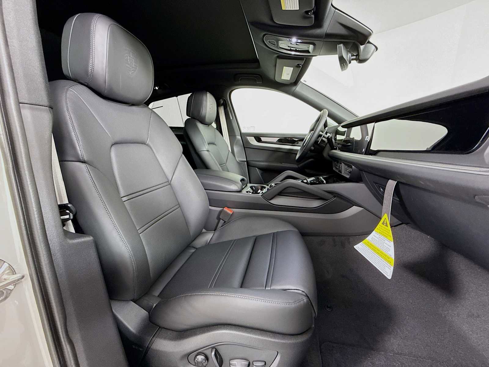 New 2026 Porsche Cayenne S image 30