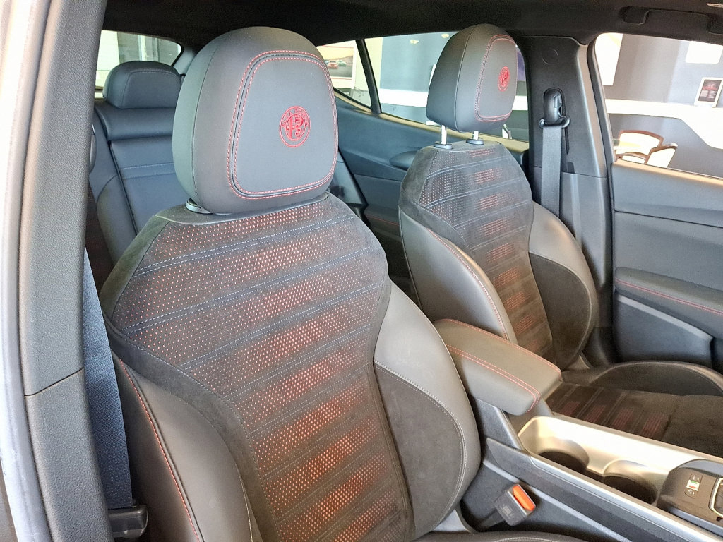 Used 2024 Alfa Romeo Tonale Veloce image 13