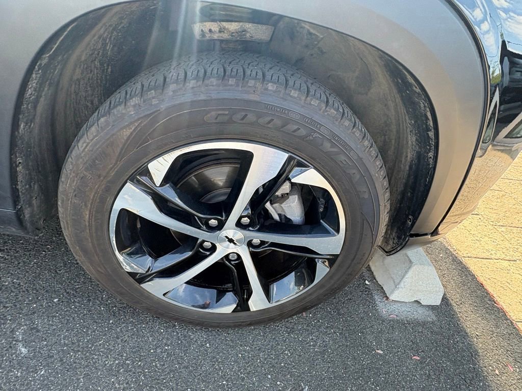 Used 2024 Chevrolet Trax RS FWD image 7