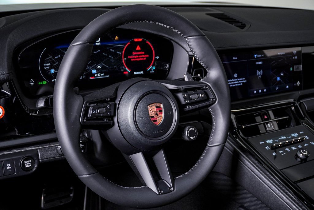 New 2026 Porsche Panamera 4 AWD/4WD image 18