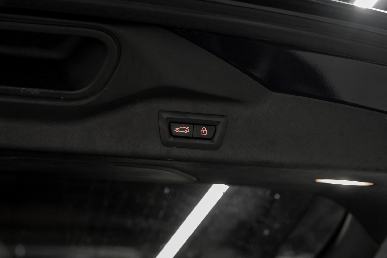 Used 2022 BMW X7 M50i w/ Executive Package image 58