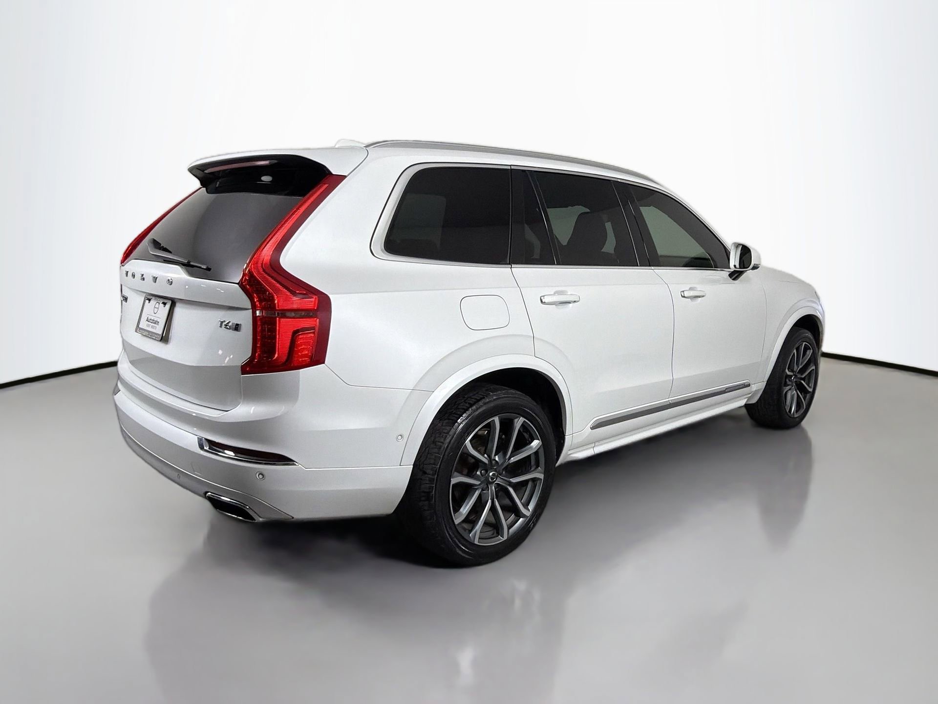 Used 2017 Volvo XC90 T6 Inscription w/ Vision Package image 6