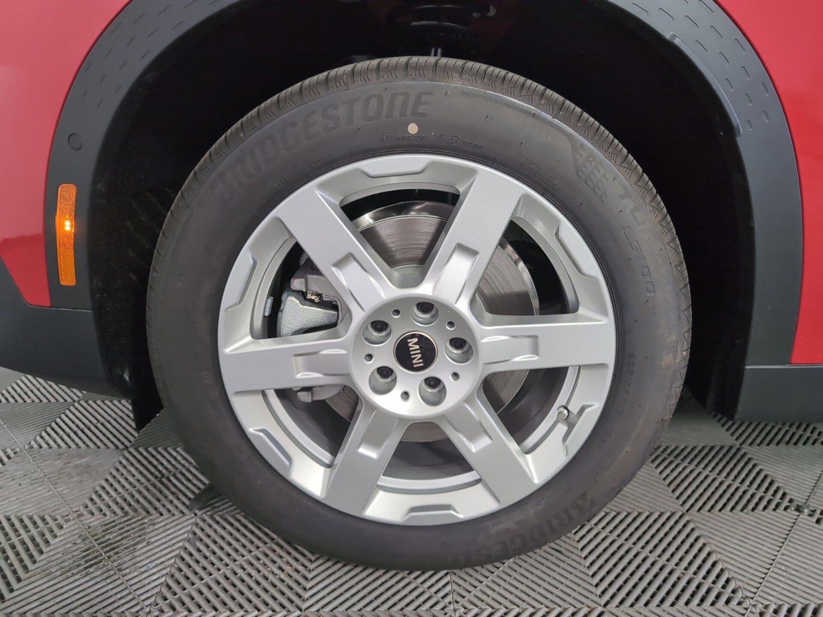 Certified 2025 MINI Cooper Countryman SE image 9