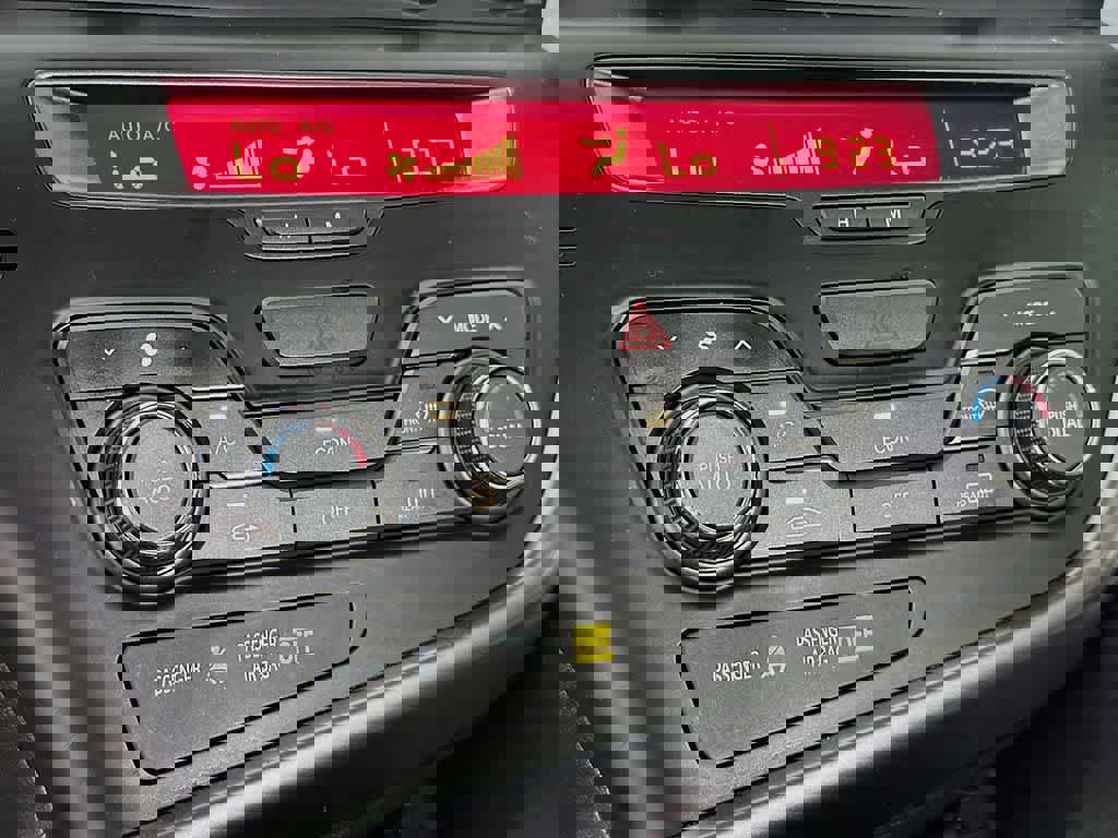 Used 2012 Kia Optima Hybrid image 18