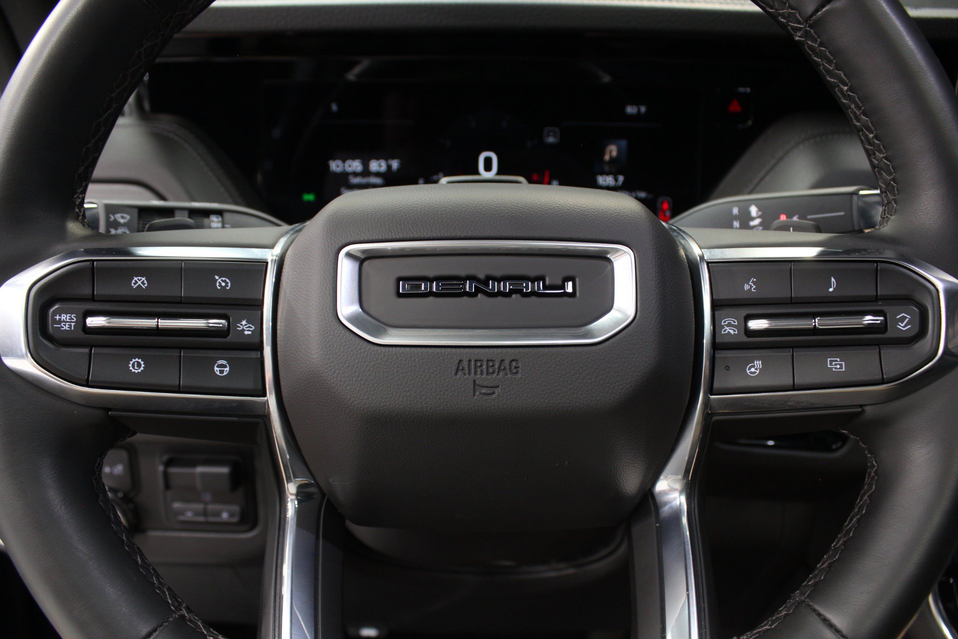 Used 2025 GMC Yukon Denali w/ Denali Reserve Package AWD/4WD image 64