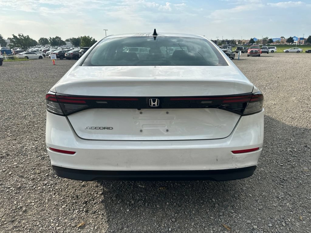Used 2025 Honda Accord SE image 9