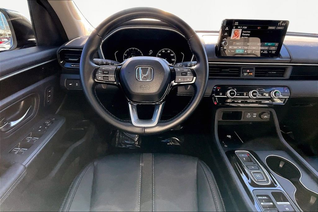 Certified 2025 Honda Pilot EX-L image 8