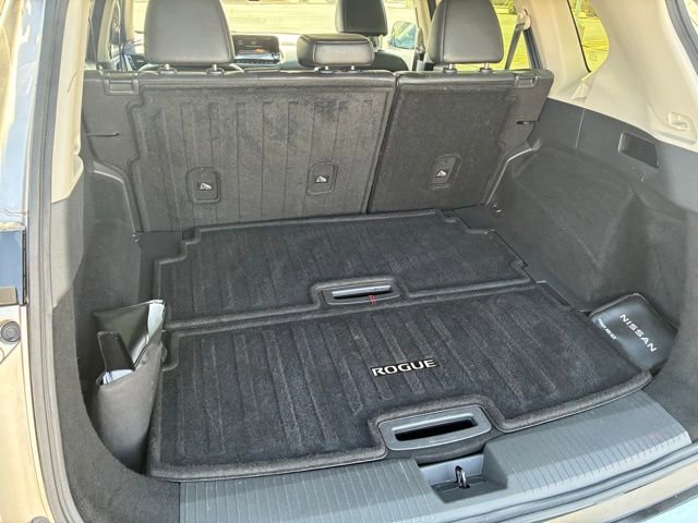 Certified 2023 Nissan Rogue Platinum FWD image 20