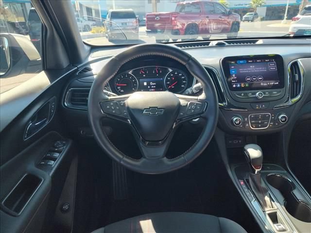 Certified 2022 Chevrolet Equinox RS w/ Infotainment Package FWD image 9