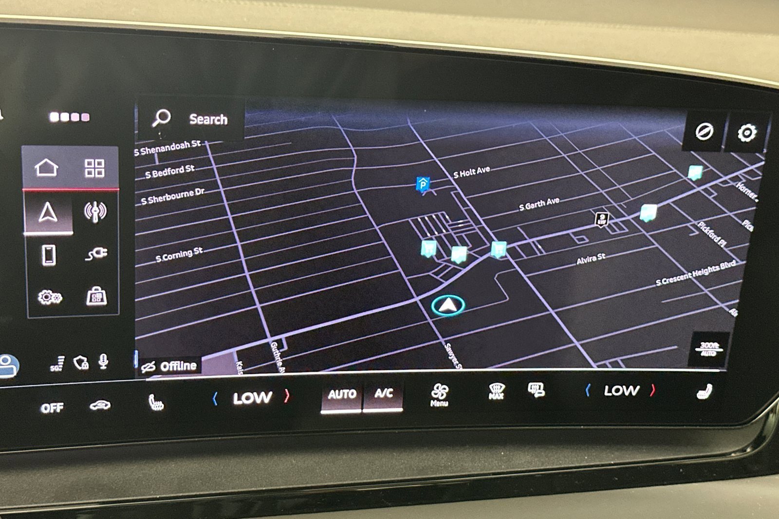 New 2025 Audi Q6 e-tron Premium image 18