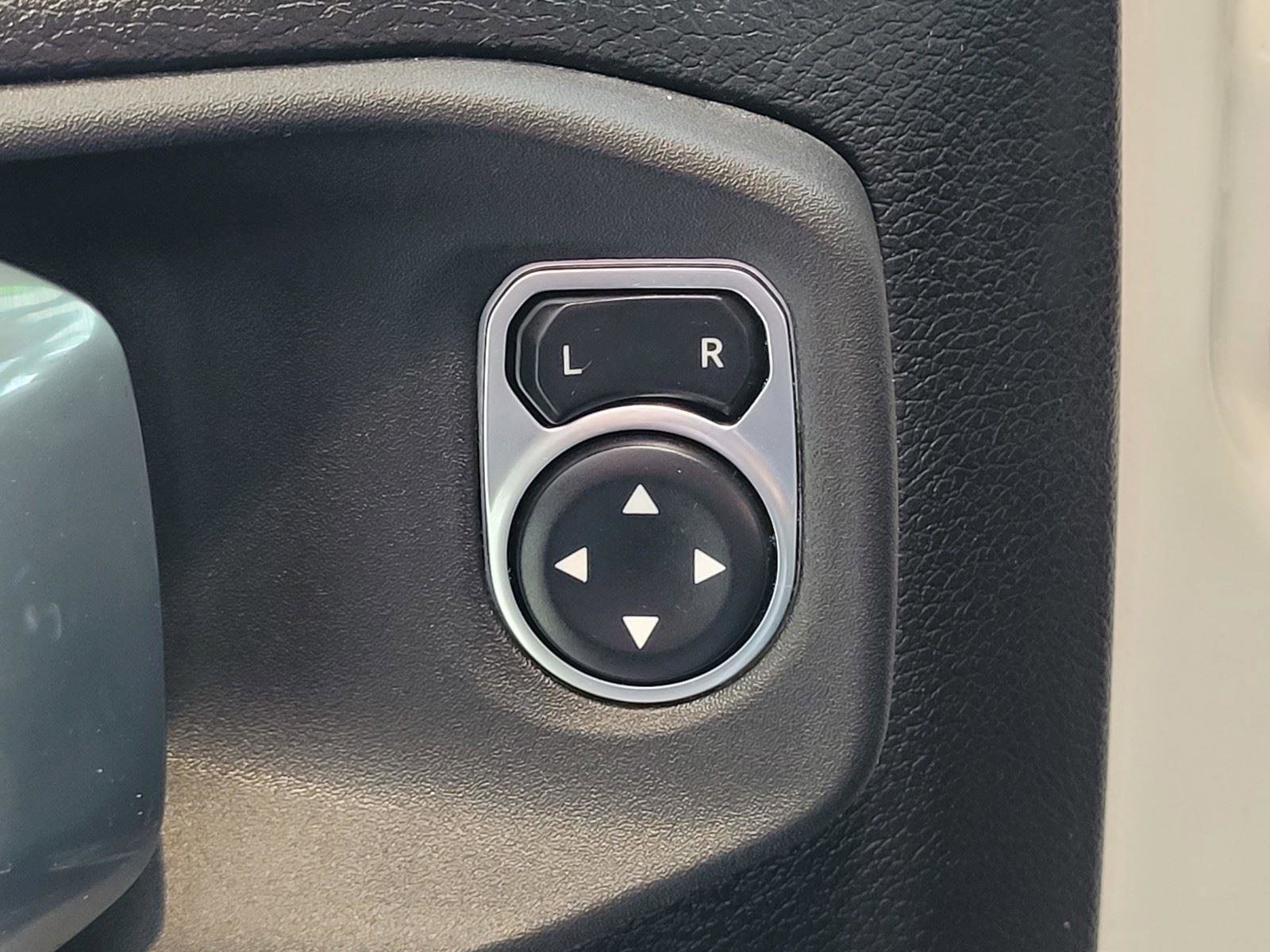 Used 2024 Jeep Wrangler Sport S image 19