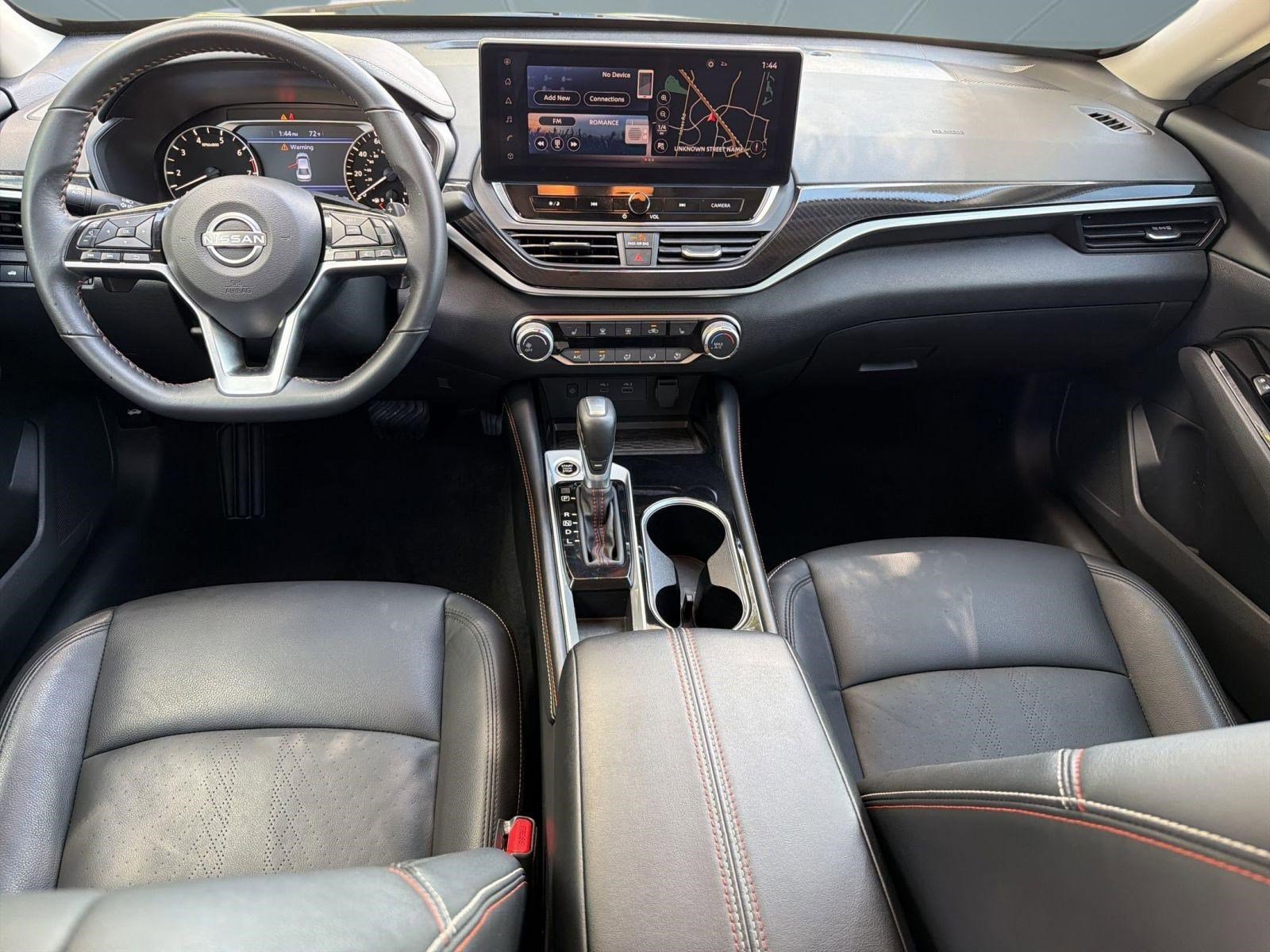 Used 2024 Nissan Altima 2.5 SR w/ SR Premium Package image 16
