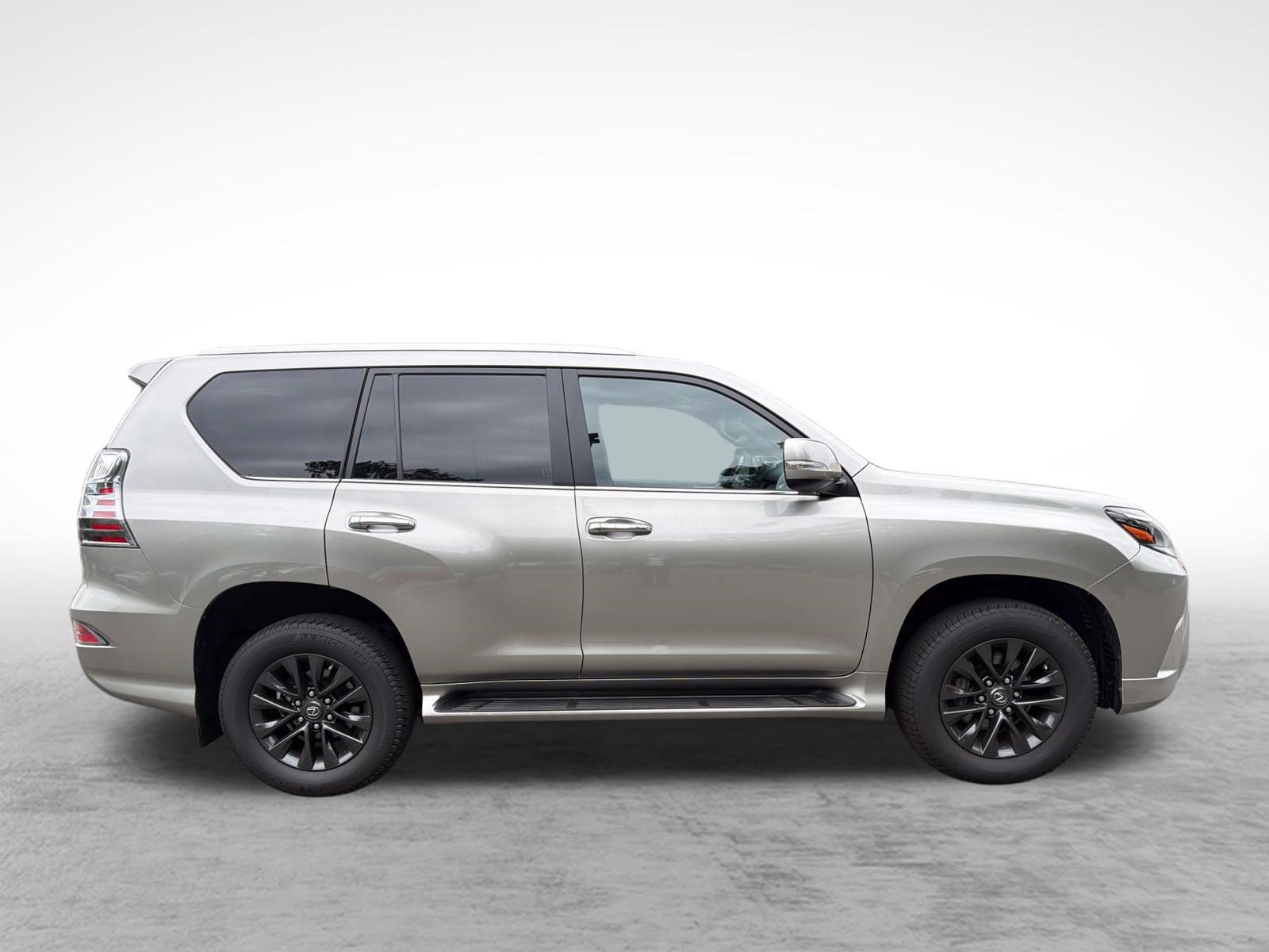 Used 2023 Lexus GX 460 Premium w/ Premium Package AWD/4WD image 10