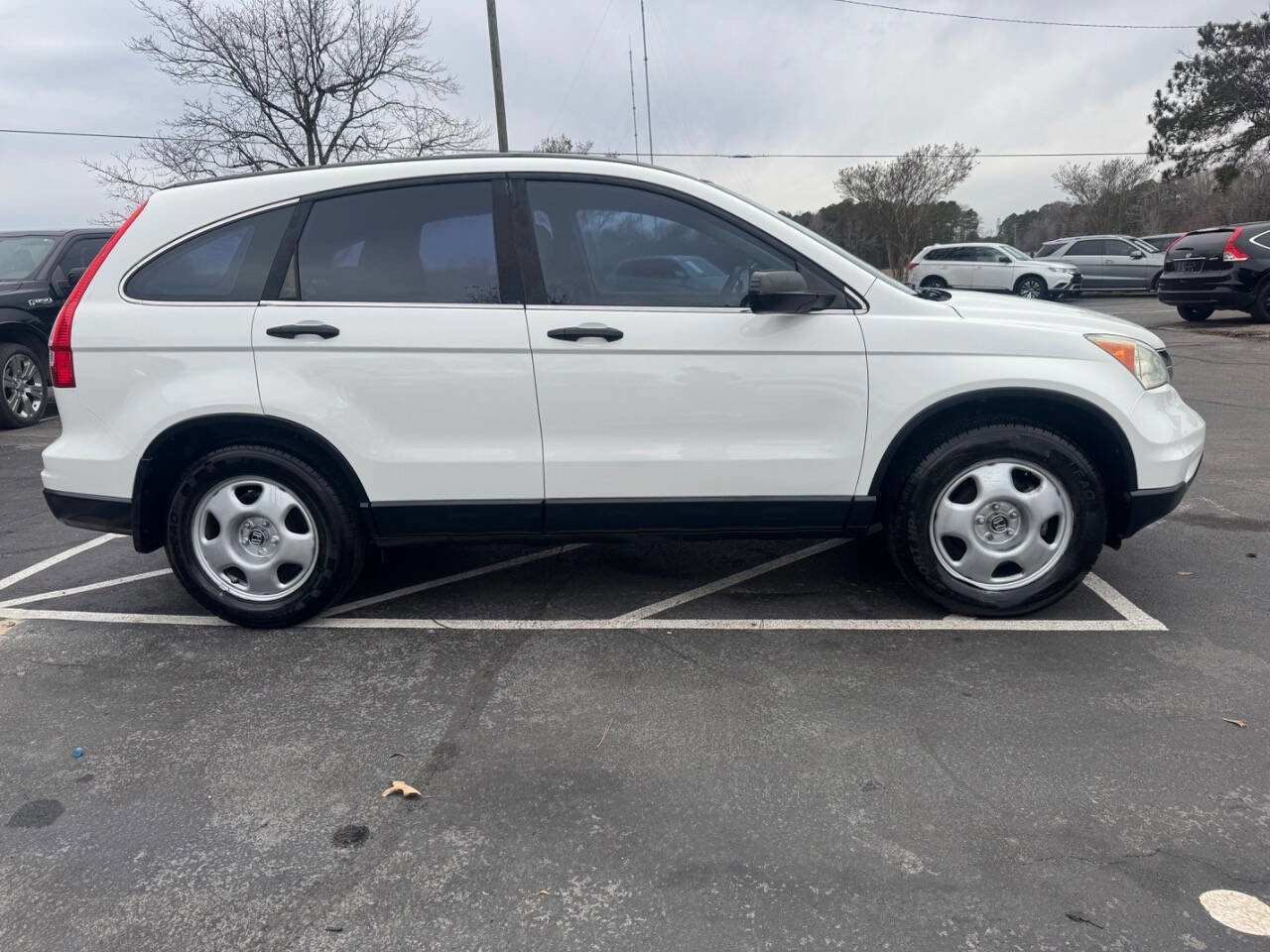 Used 2011 Honda CR-V LX image 5