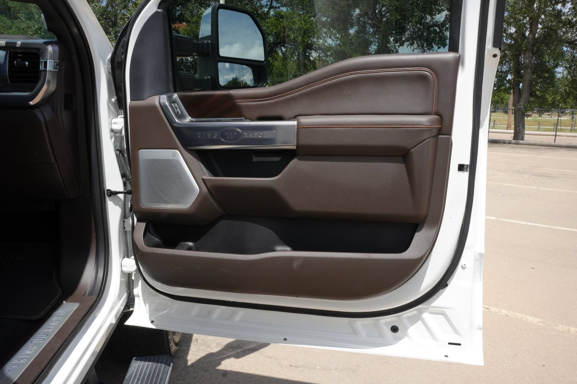 Used 2024 Ford F250 King Ranch w/ Chrome Package AWD/4WD image 29