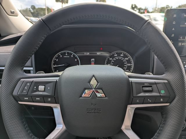 New 2026 Mitsubishi Outlander SE FWD image 30