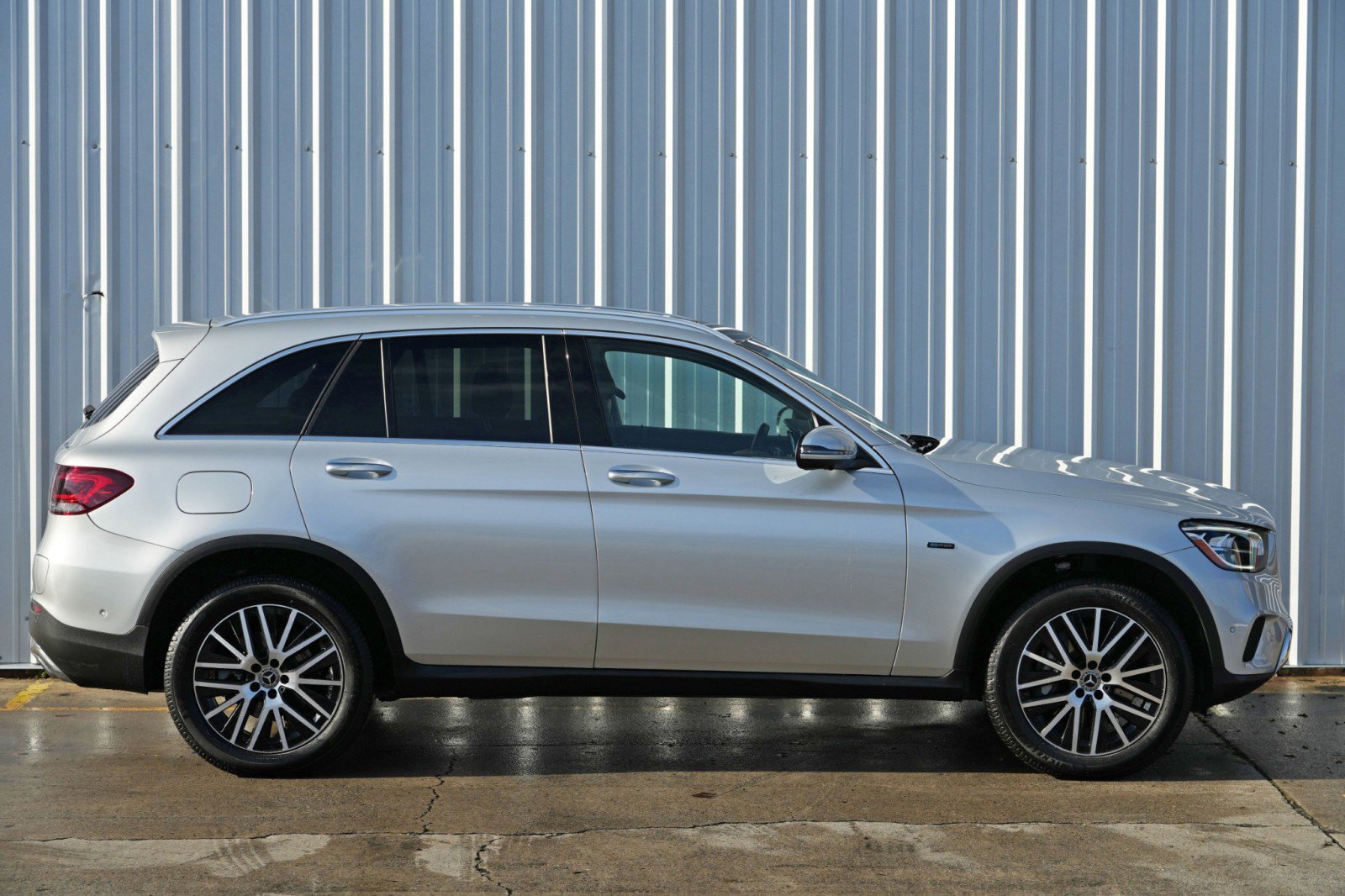 Used 2020 Mercedes-Benz GLC 350e 4MATIC image 54