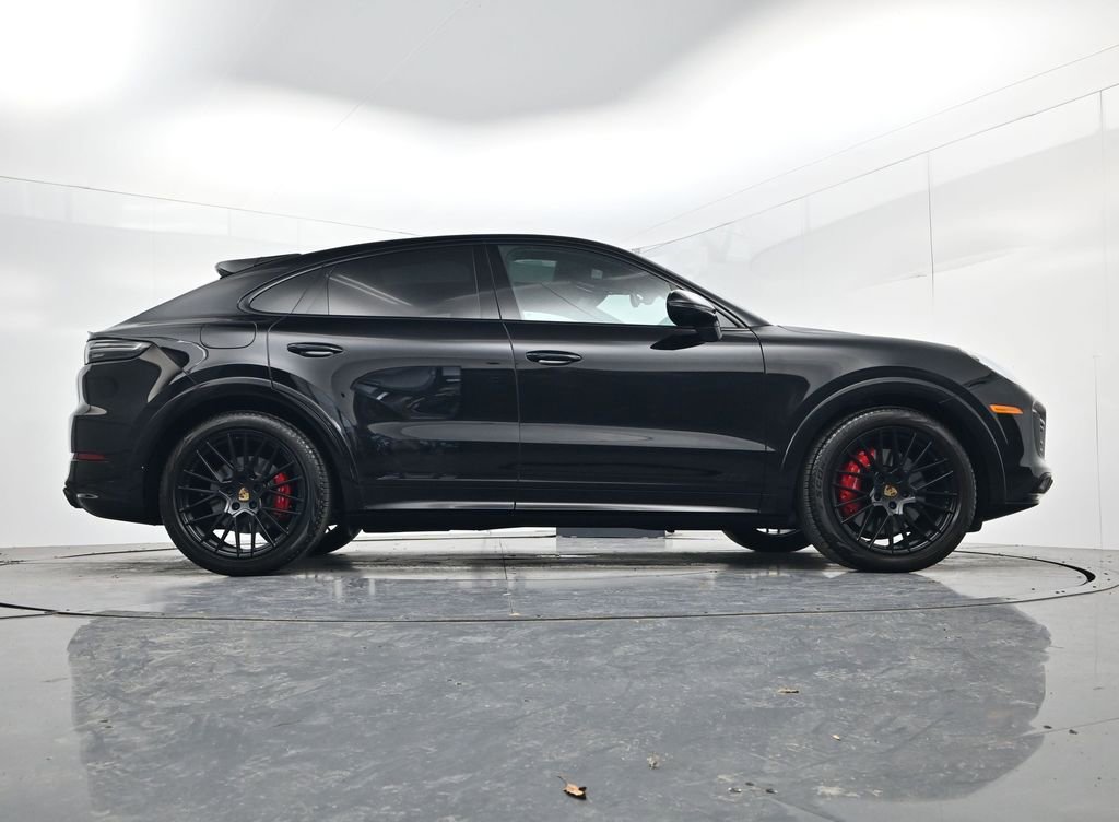Used 2022 Porsche Cayenne GTS image 64