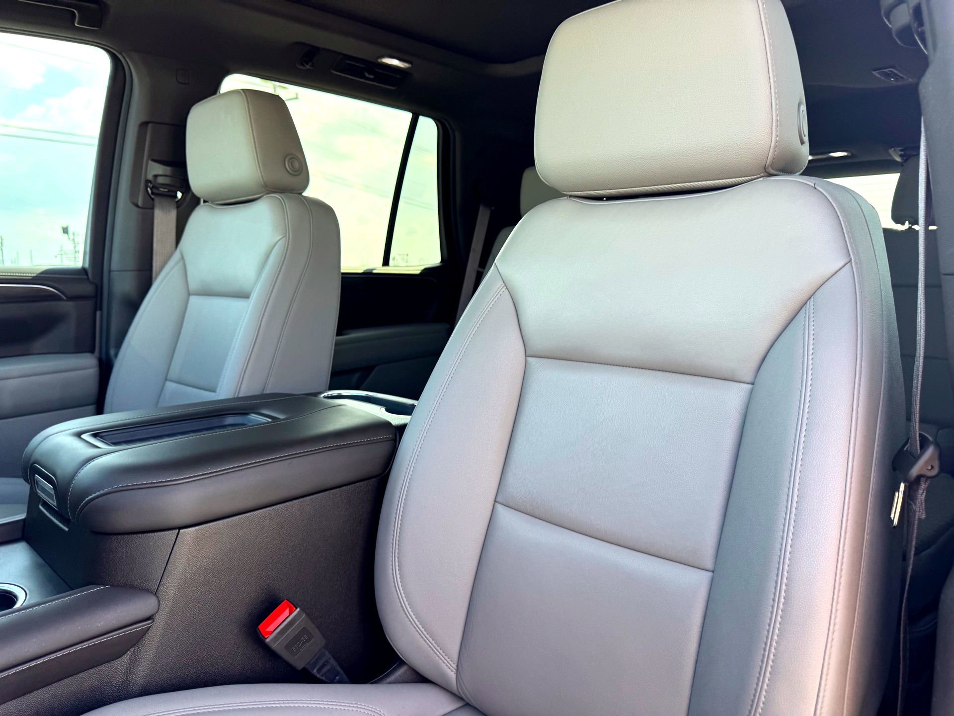 Used 2024 Chevrolet Tahoe Z71 w/ Off-Road Capability Package AWD/4WD image 13