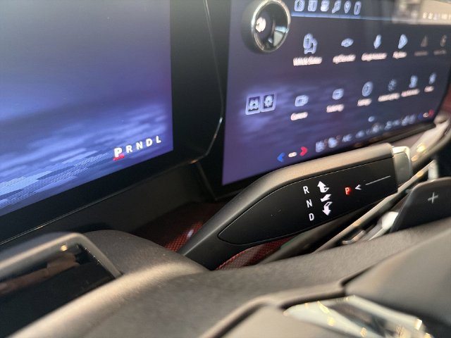 New 2027 Chevrolet Traverse RS AWD/4WD image 31