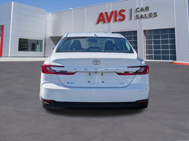 Used 2025 Toyota Camry LE image 7