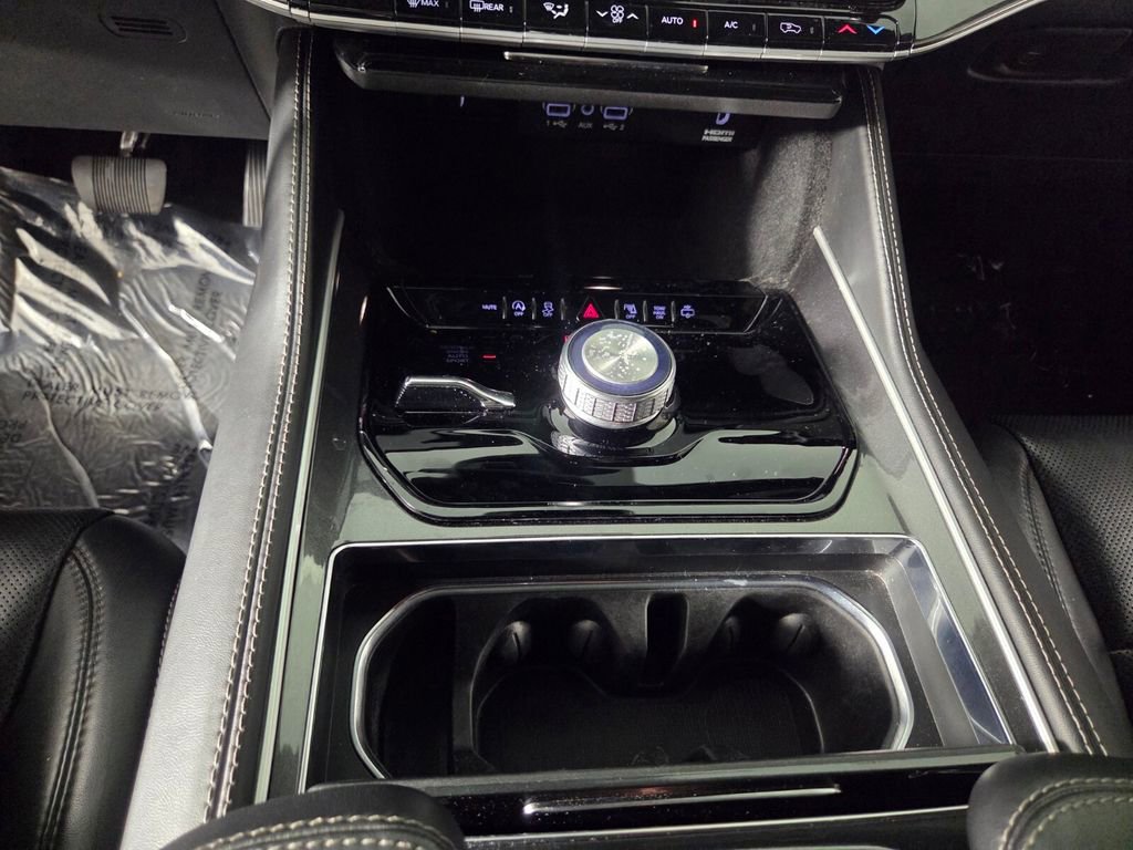 Used 2022 Jeep Wagoneer Series I w/ Premium Group I image 15