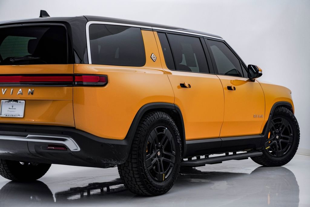 Used 2023 Rivian R1S Adventure image 10