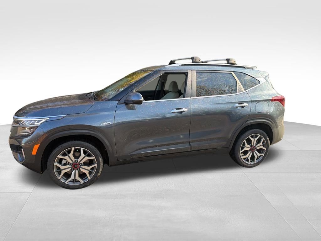 Used 2023 Kia Seltos SX w/ SX Sunroof Package image 2