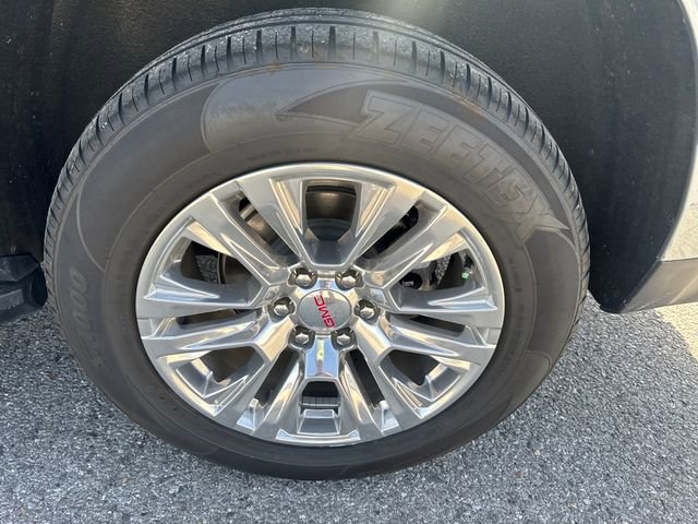 Used 2024 GMC Yukon Denali RWD image 30