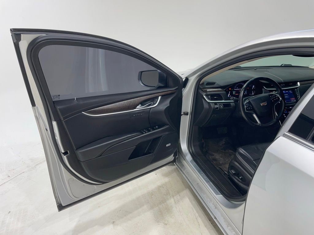Used 2019 Cadillac XTS Luxury image 6