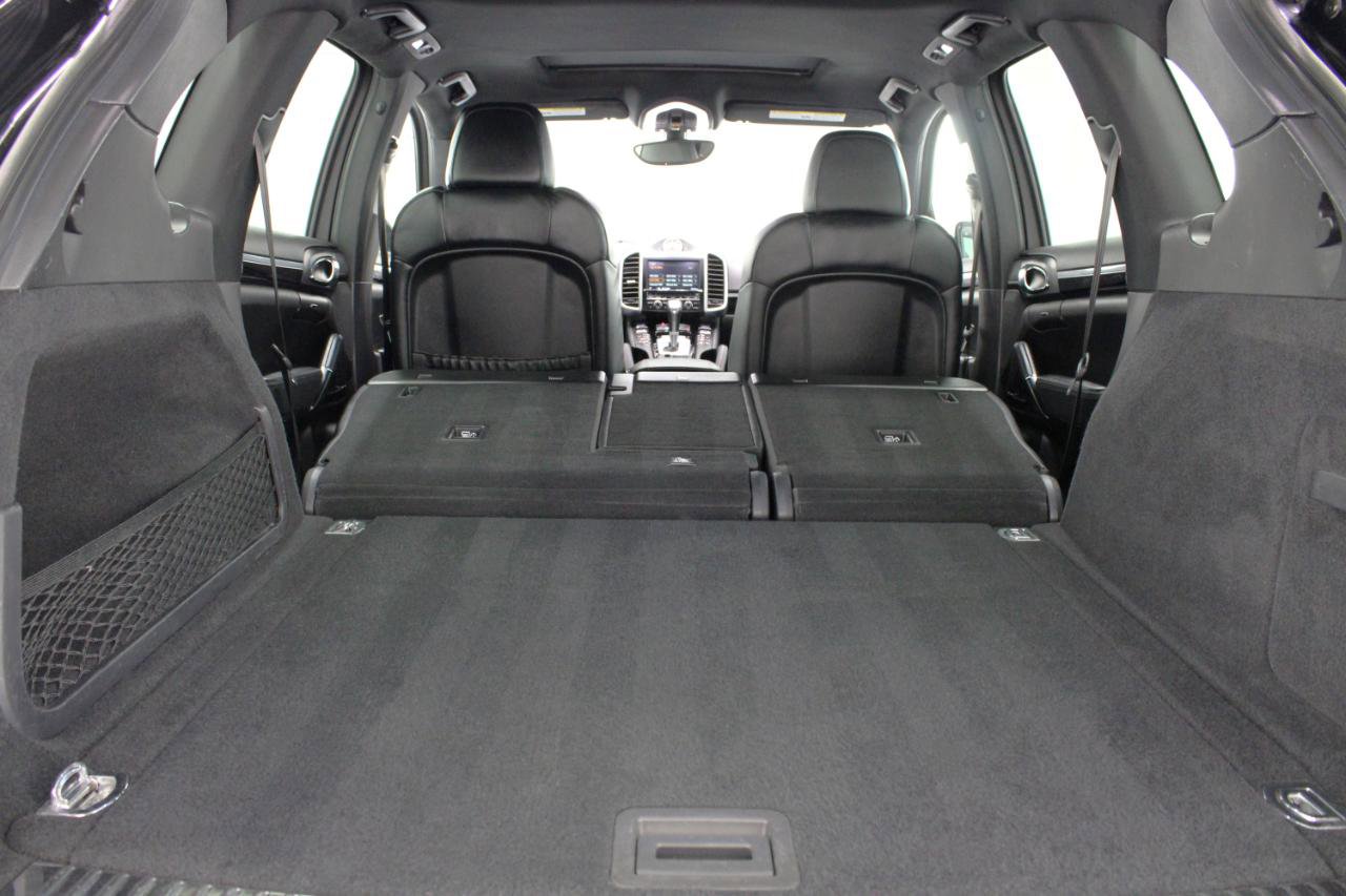 Used 2016 Porsche Cayenne image 59