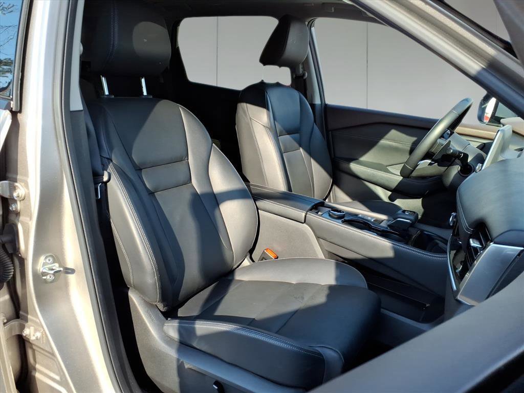 Used 2023 Nissan Rogue SL image 8