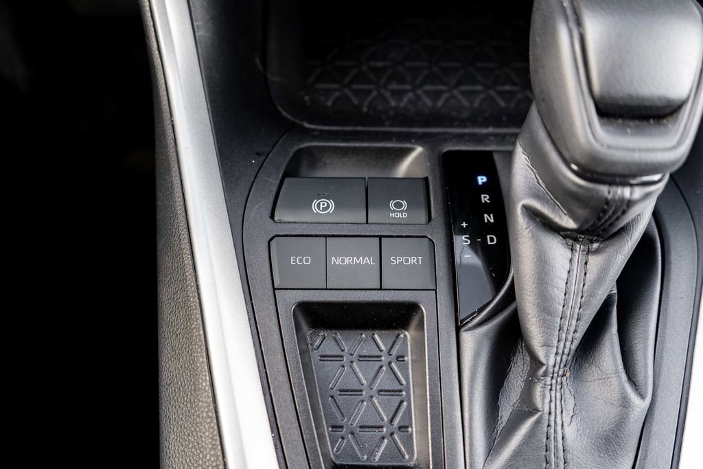 Certified 2024 Toyota RAV4 LE image 26