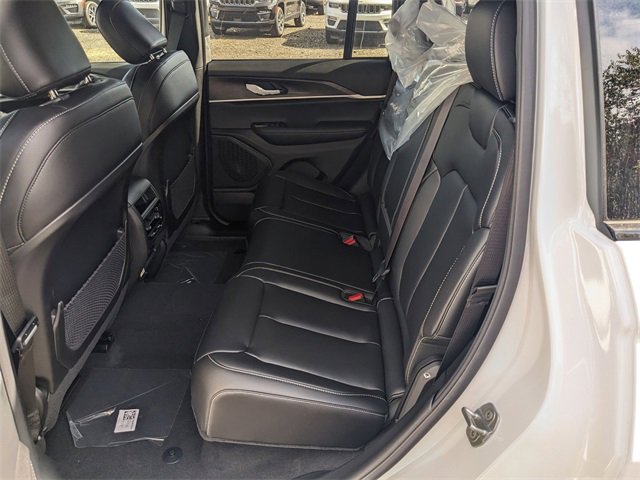 New 2025 Jeep Grand Cherokee Limited image 11