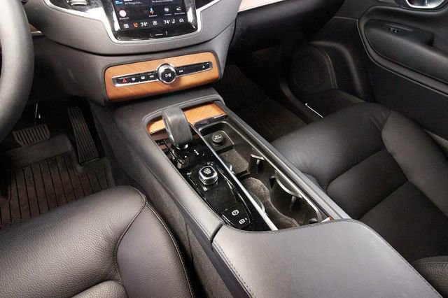Certified 2024 Volvo XC90 T8 Plus w/ Protection Package Premier AWD/4WD image 10