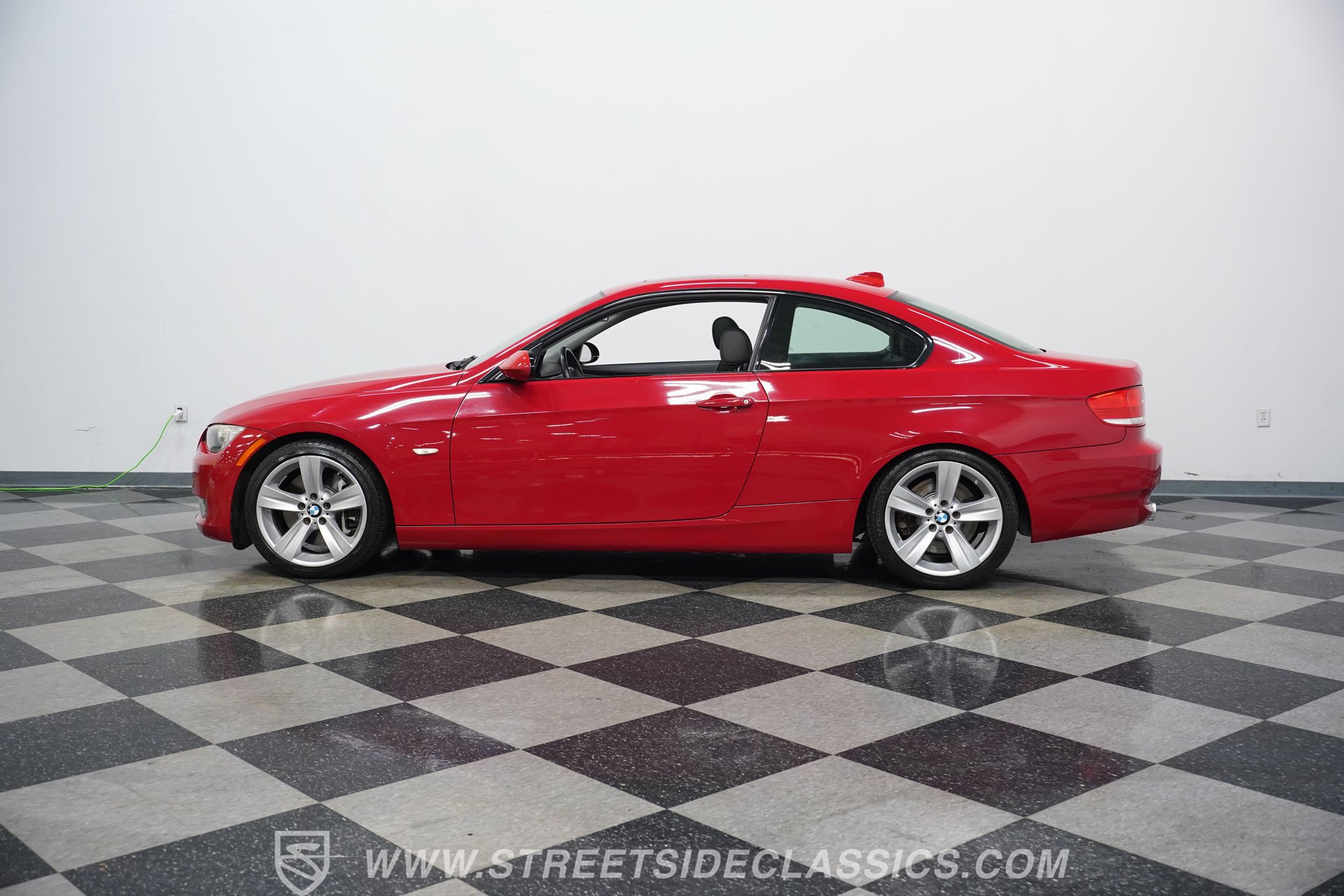 Used 2009 BMW 335i Coupe RWD image 2