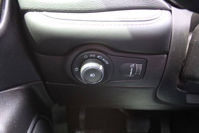 Used 2021 Dodge Durango R/T w/ Technology Group image 28