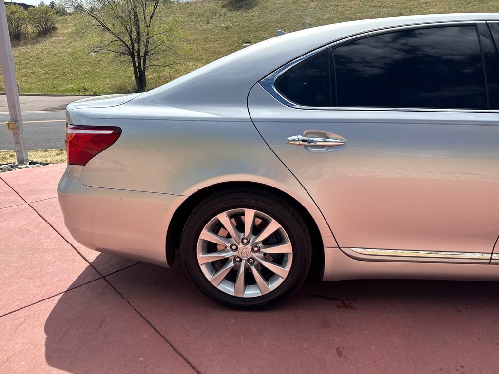 Used 2010 Lexus LS 460 AWD image 32