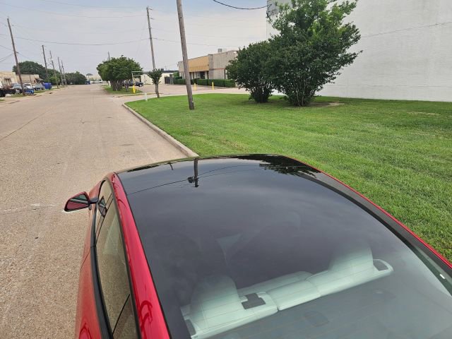 Used 2021 Tesla Model 3 Standard Range Plus image 9