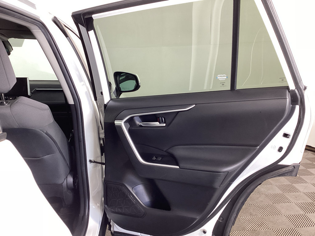 Used 2023 Toyota RAV4 XLE AWD/4WD image 10