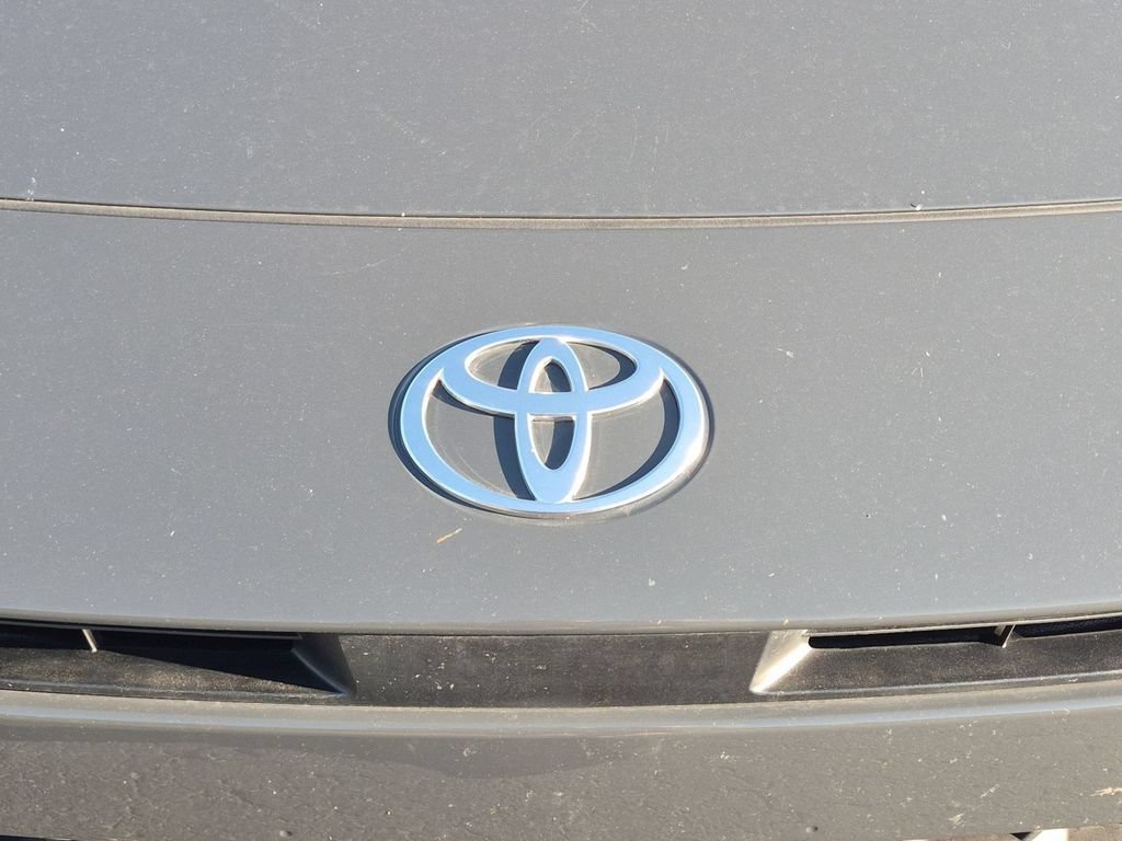 Used 2026 Toyota Camry SE FWD image 10