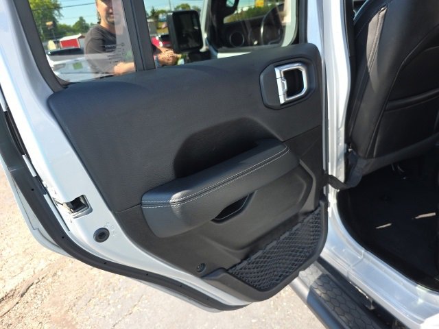 Used 2023 Jeep Wrangler Unlimited Sahara w/ Cold Weather Group image 35