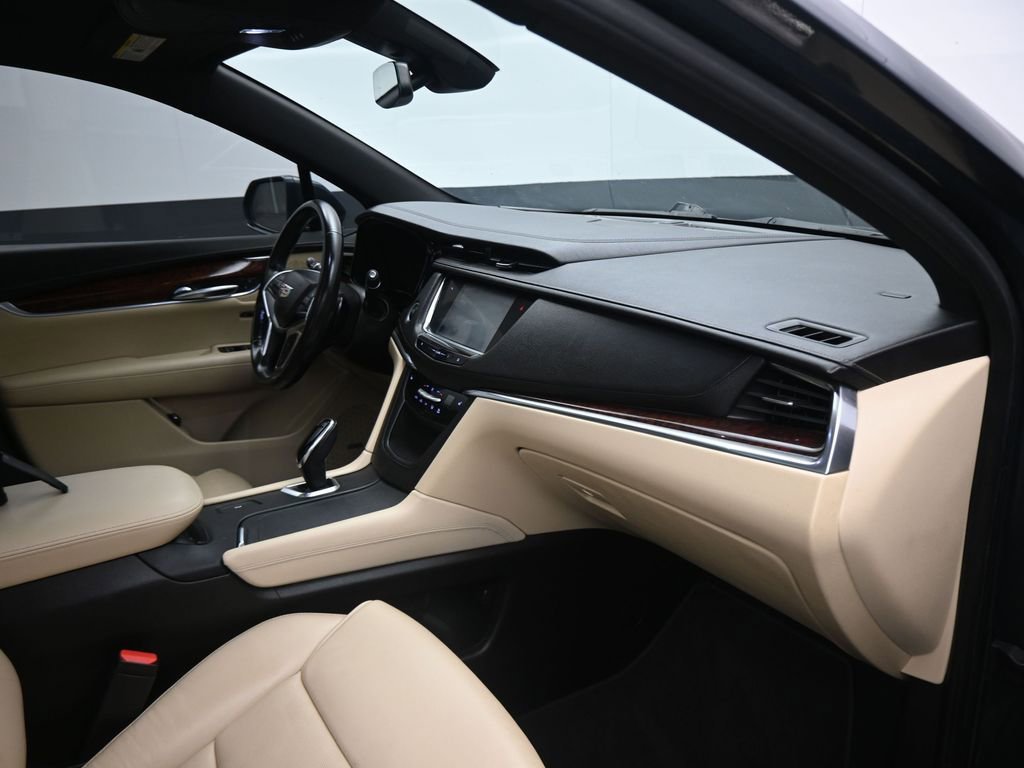 Used 2019 Cadillac XT5 Luxury image 24